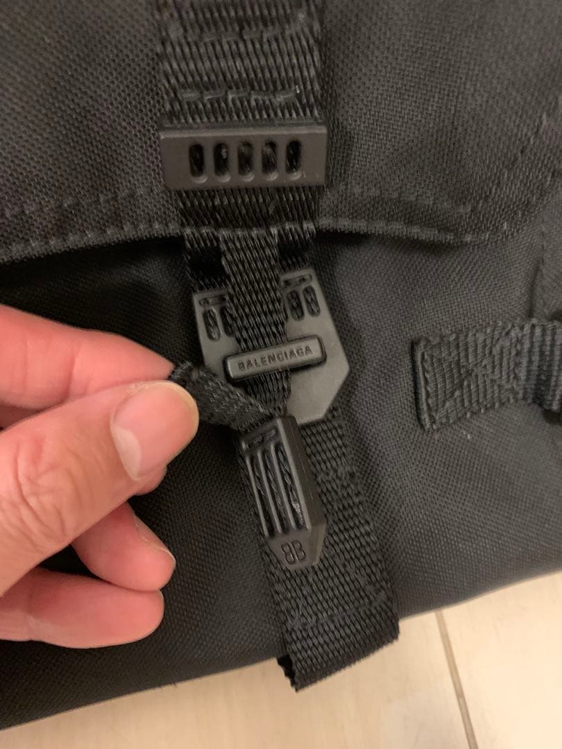 BALENCIAGA メッセンジャーバッグ ブラック ARMYMESSENGER