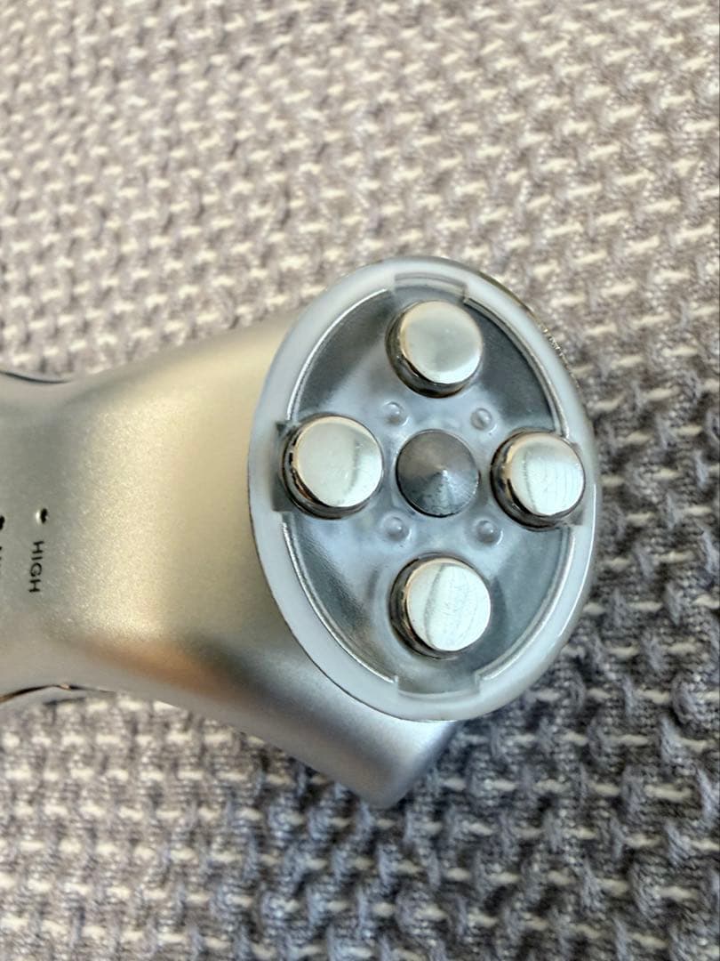 【美品】Liberata＜リベラータ＞ ララルーチュRF 美顔器