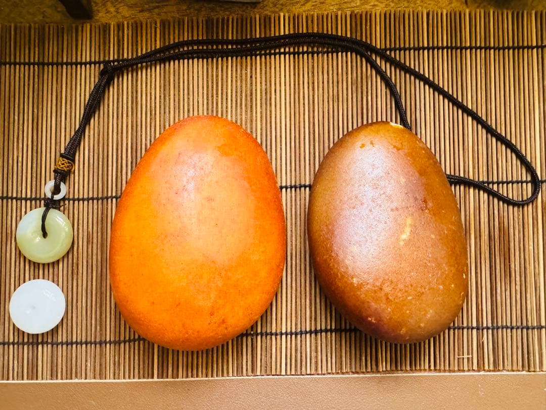 新疆 和田玉 原石 沁色自然 玉佩