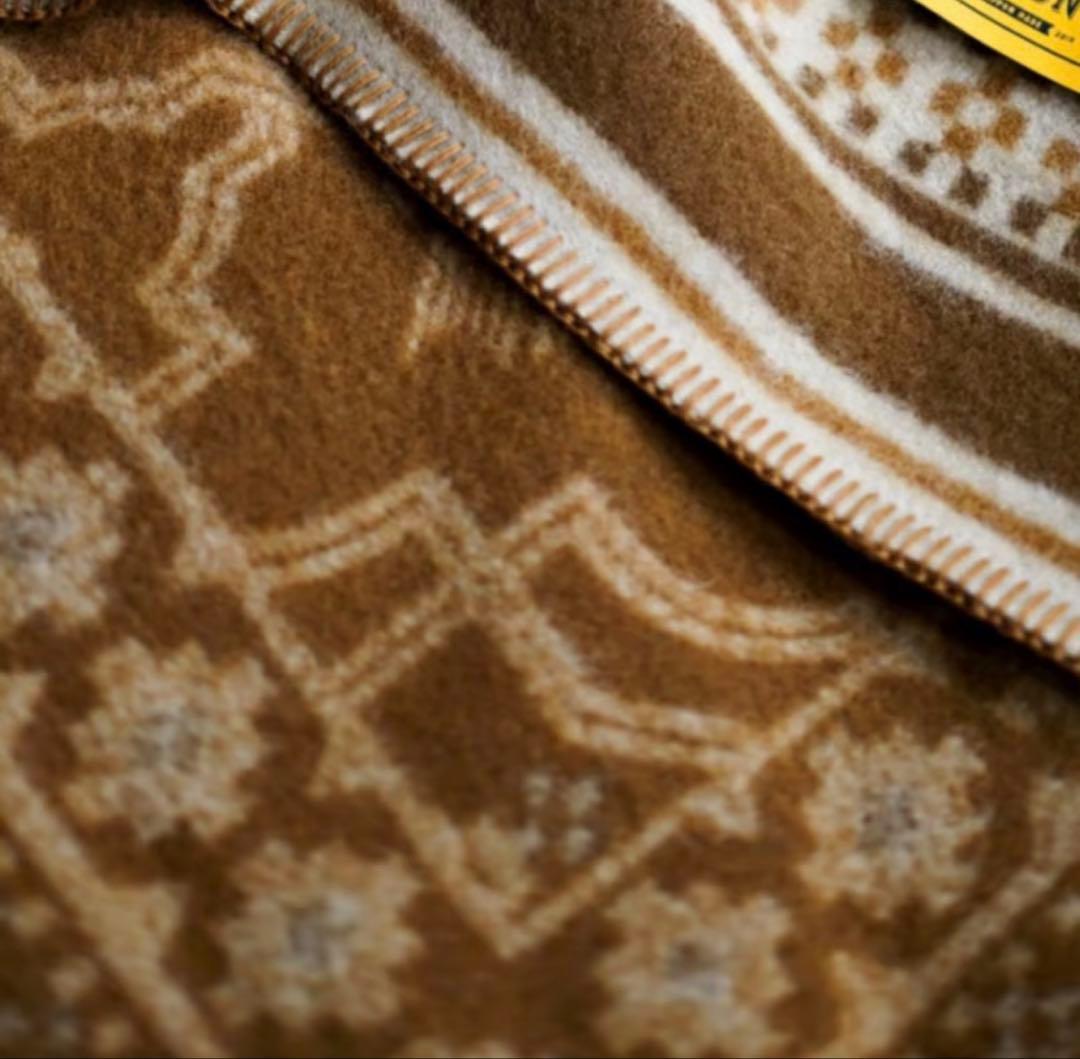 kakemono.冬　クリーム