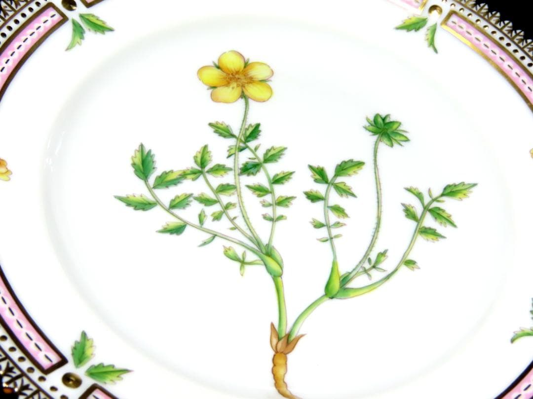 【ロイヤルコペンハーゲン】　プレート　　フローラダニカ