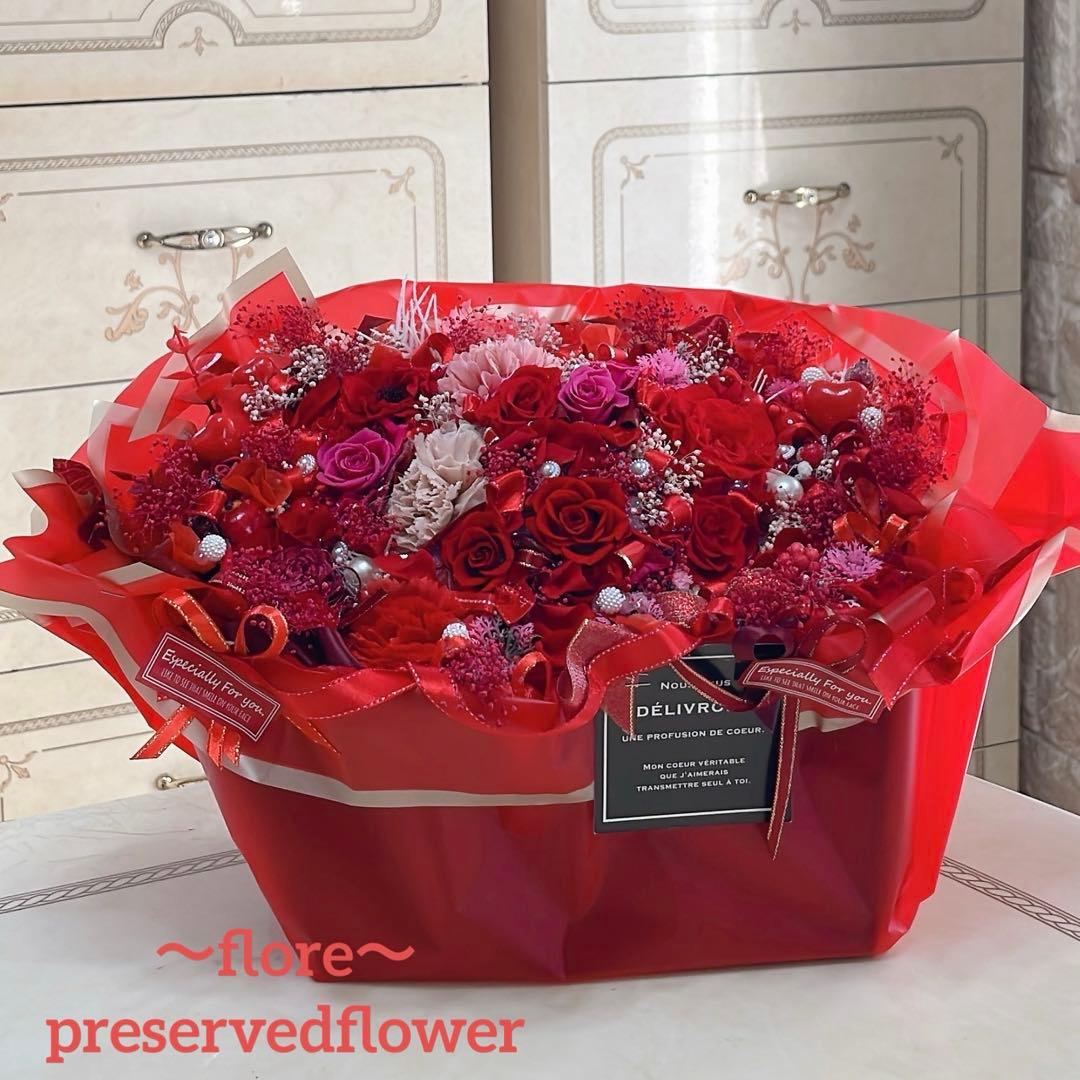 大人気✨横長アレンジ✨バラミックスアレンジ ラッピングのまま飾れますよ✨