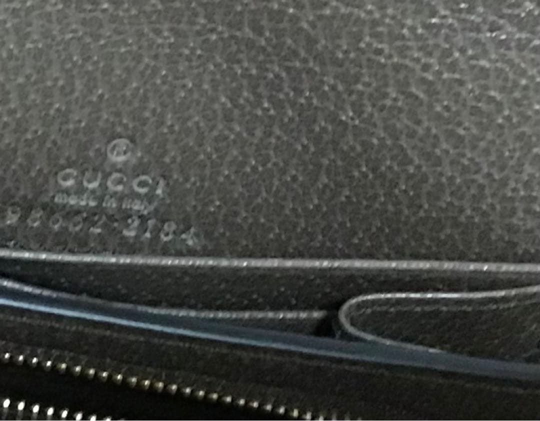 グッチ オフィディア 二つ折り財布 国内正規店購入品