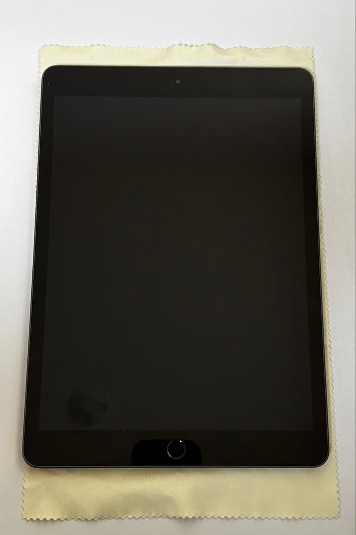 iPad(第8世代)128GB WiFi +キーボード+Apple Pencil