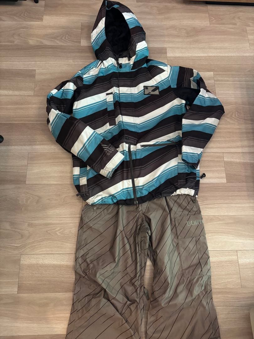 BURTON スノーボードウェア ジャケット・パンツセット Mサイズ　バートン
