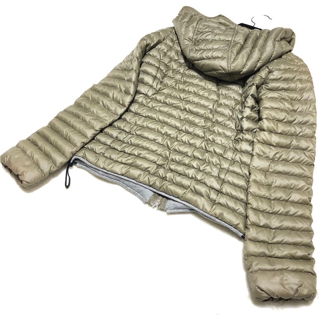 デュベティカ　ダウンジャケット　ライトダウン✨　シャンパンゴールド✨　38