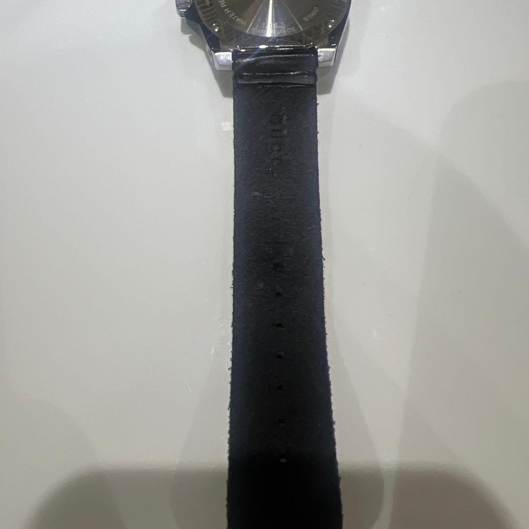 GUCCI グッチ　腕時計　メンズ　クォーツ　電池式　黒