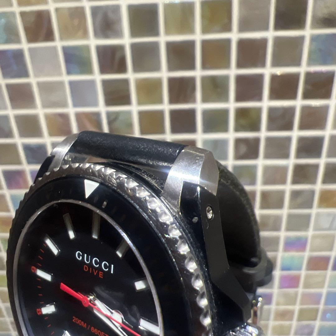 GUCCI グッチ　腕時計　メンズ　クォーツ　電池式　黒