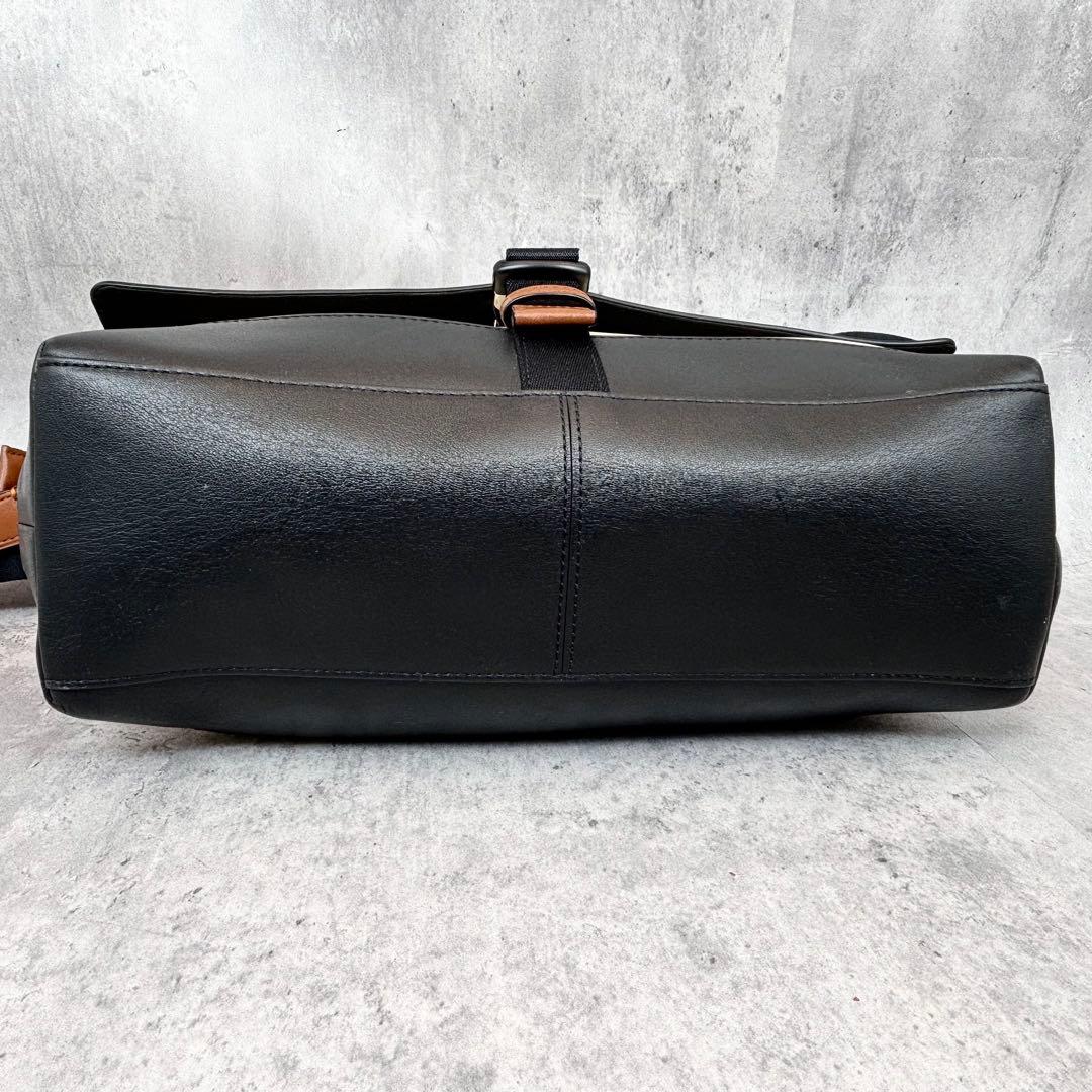 【極美品✨】 コーチ メッセンジャーバッグ レザー ホワイト ブラック