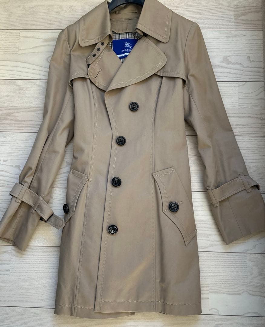 ベージュ トレンチコート チェック裏地