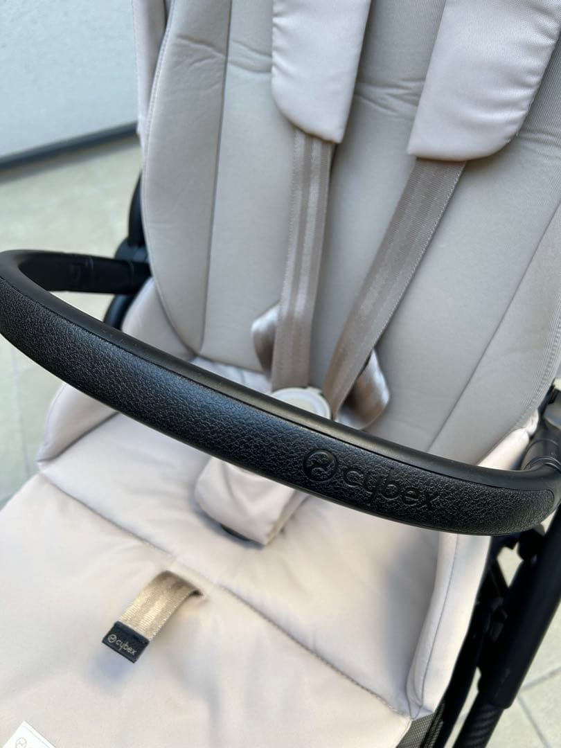 【美品】Cybex サイベックス　メリオカーボン　シーシェルベージュ　ホルダー付