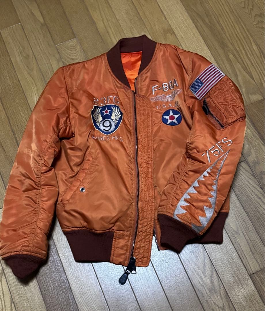 AVIREX MA-1 オレンジ色