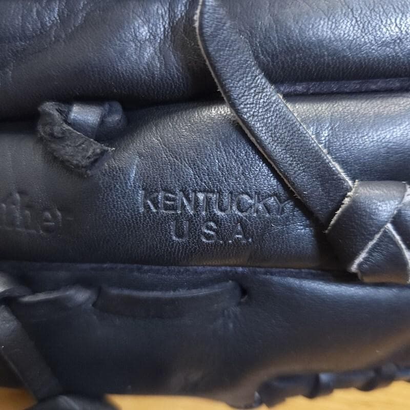 ルイスビルスラッガー 125シリーズ レギュラーランク 内野用 軟式グローブ