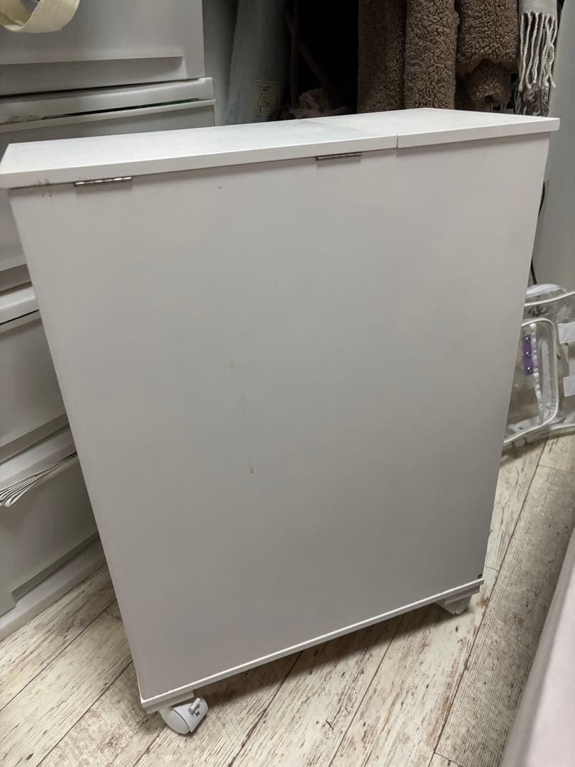 ディズニー　アラジン　ドレッサーワゴン