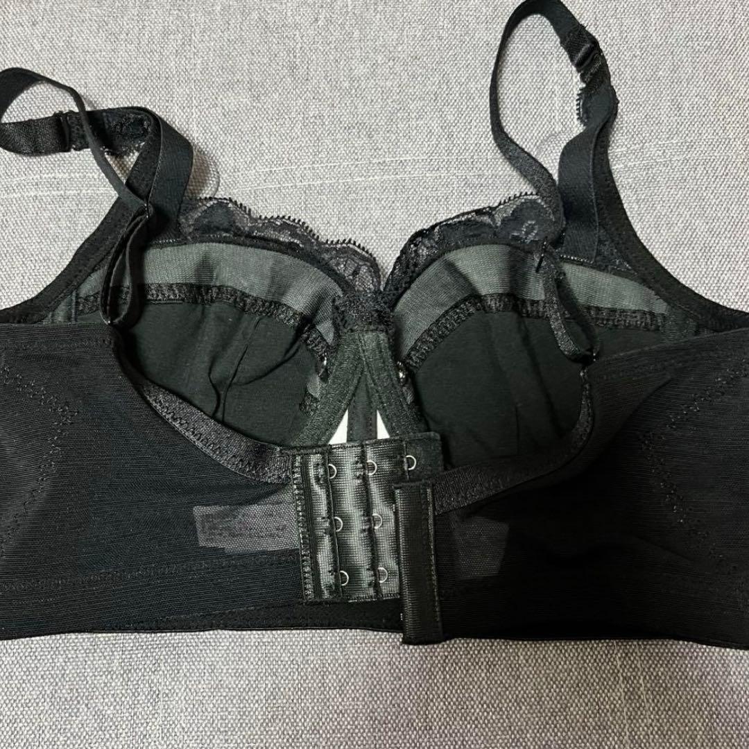 グラント　イーワンズ LALA ブラジャー　C70 育乳ブラ　ブラック