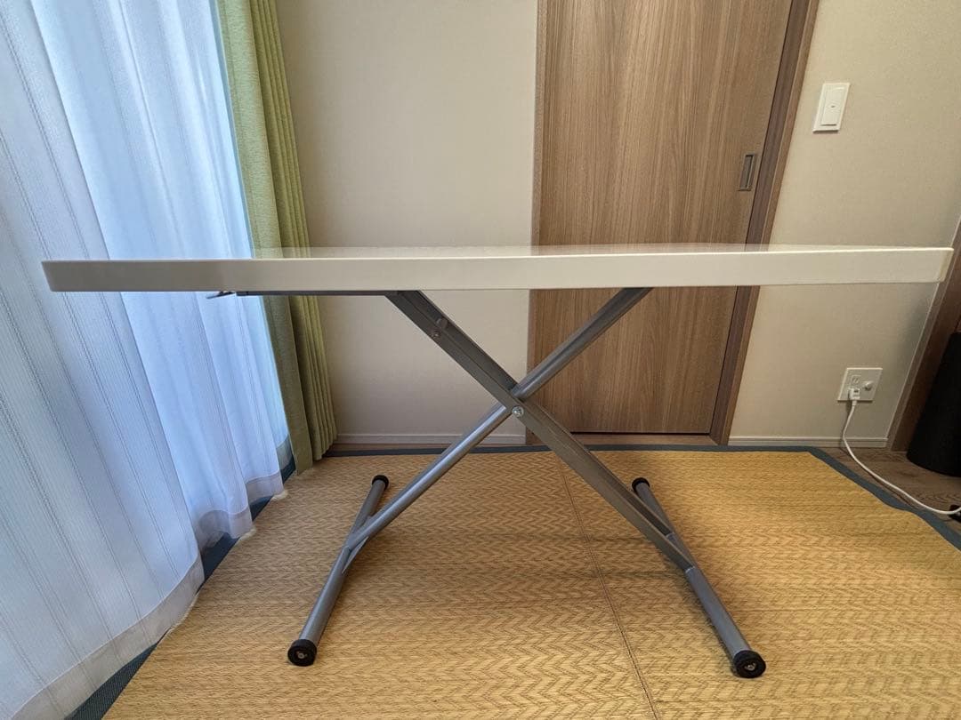 昇降式テーブル　キャスター付き 110×60x約74〜38cm 白
