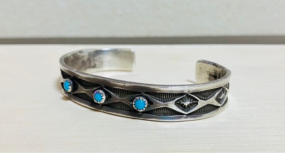 ナバホ族　バングル　スターリング　ターコイズ　スタンプワーク