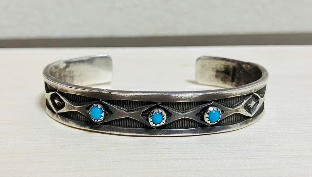 ナバホ族　バングル　スターリング　ターコイズ　スタンプワーク