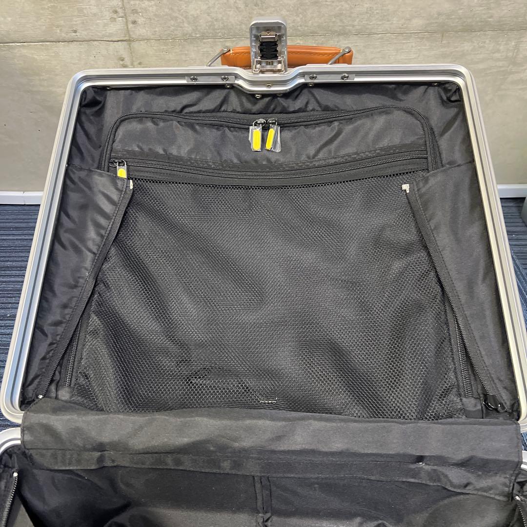 イノベーター　42L アルミニウム キャリーケース 美品