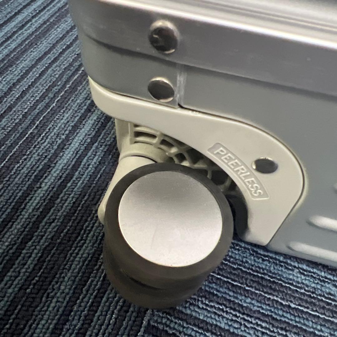 イノベーター　42L アルミニウム キャリーケース 美品