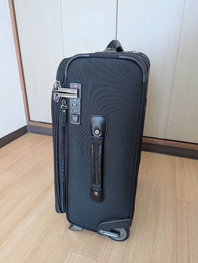 Travelpro Crew 11 トラベルプロ 48.2L キャリーケース 黒