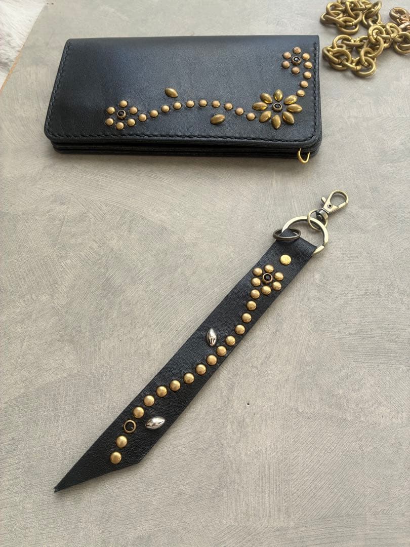 フラワースタッズ　トラッカーウォレット‼️