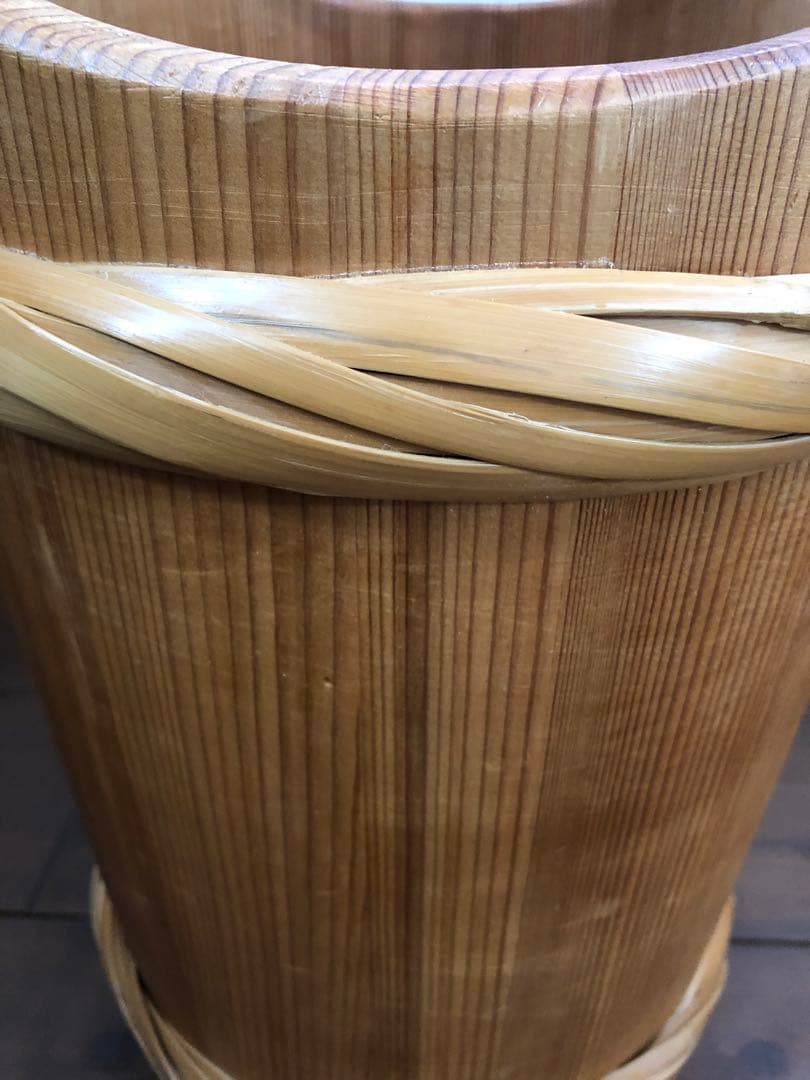 伝統工芸　天然秋田杉　傘立て　B級品