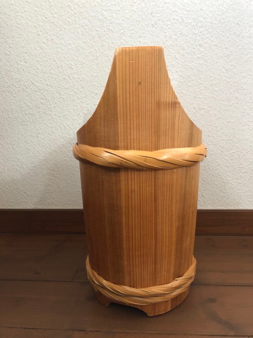 伝統工芸　天然秋田杉　傘立て　B級品