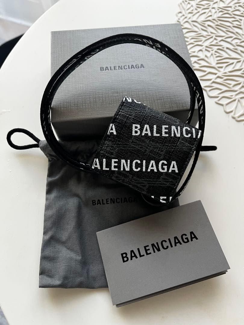 正規品新品未使用BALENCIAGAAirPods 第3世代ホルダーストラップ