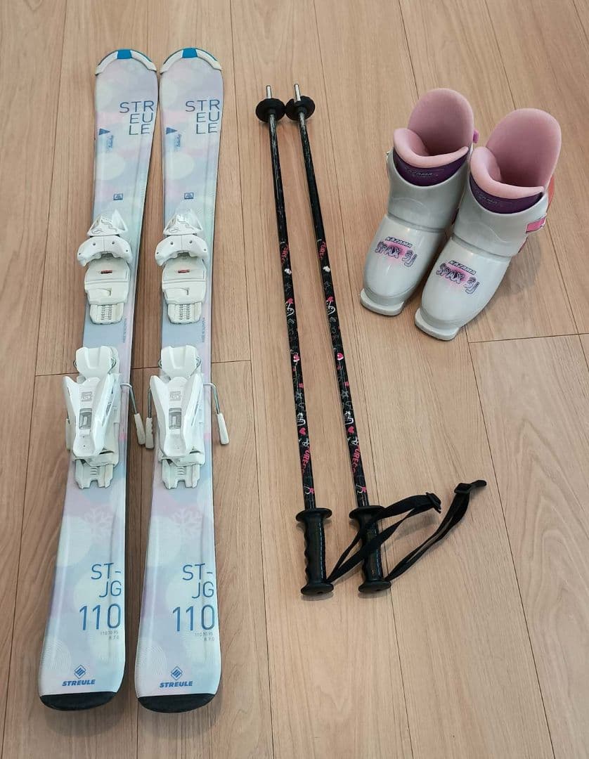 ま*る様 キッズスキー4点セット スキー板、ビンディング、ストック、スキー靴　1