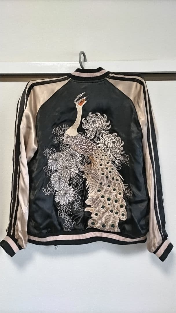 花旅楽団 SSJ-011 菊花に白孔雀スカジャン 和柄 和