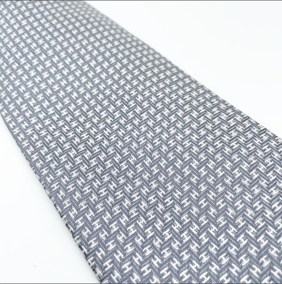 【HERMES（エルメス）】美品 ネクタイ H柄 シルク グレー シルバー