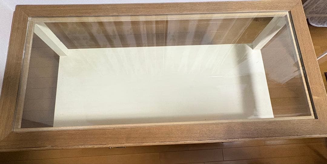 フレンチアンティーク調センターテーブル　ローテーブル　ガラス天板