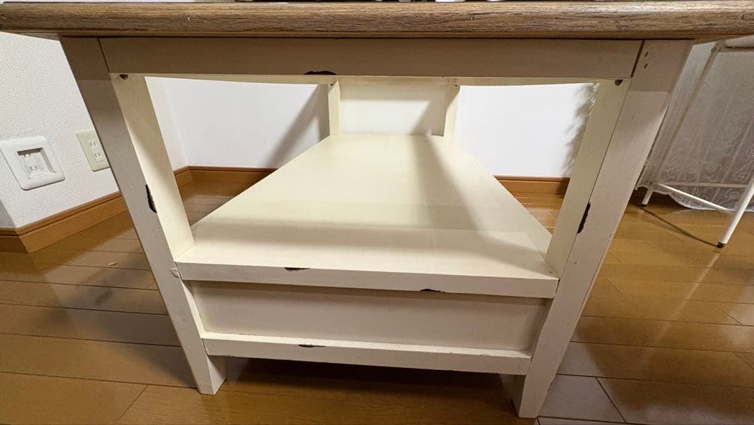 フレンチアンティーク調センターテーブル　ローテーブル　ガラス天板