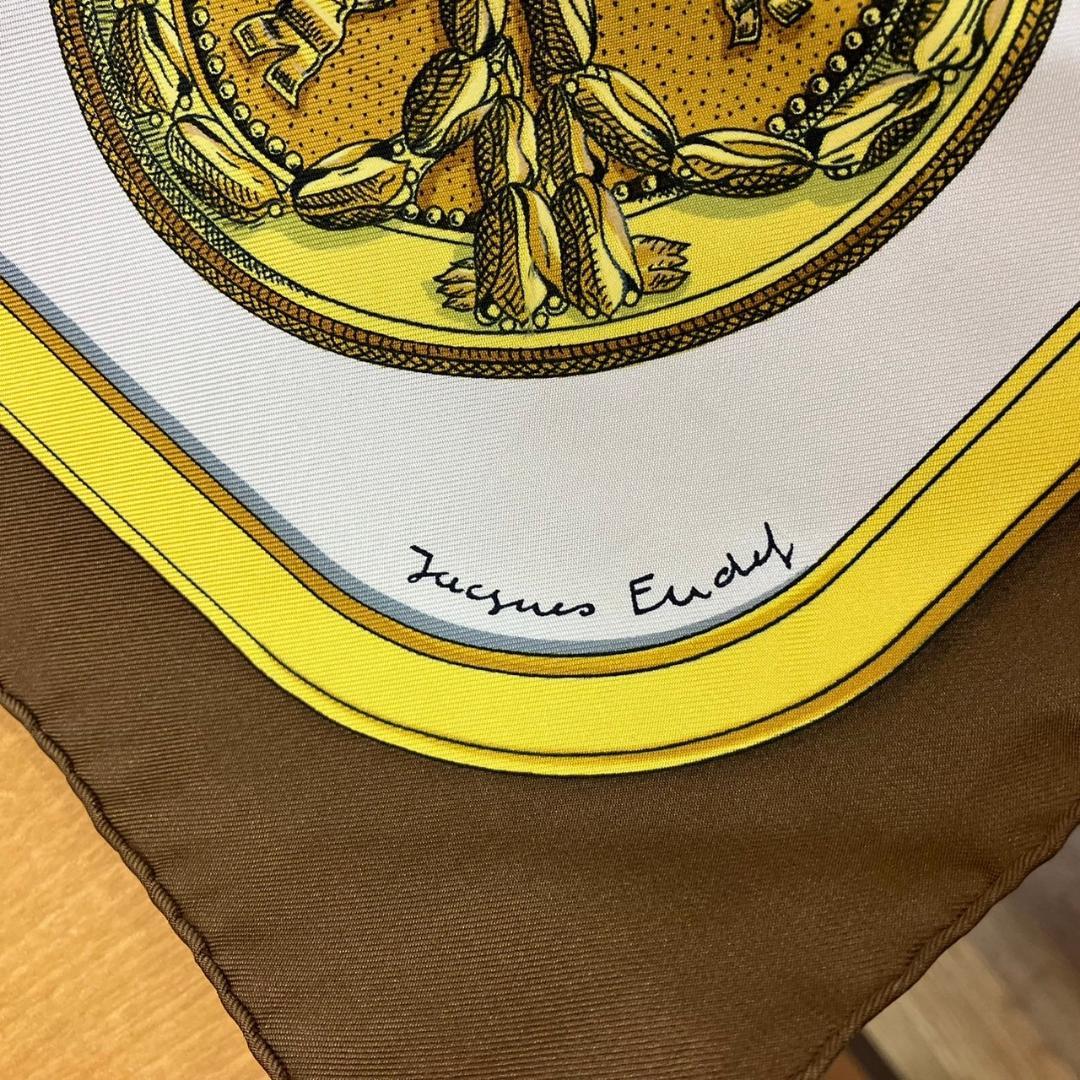 エルメス　カレ90　盛装の馬