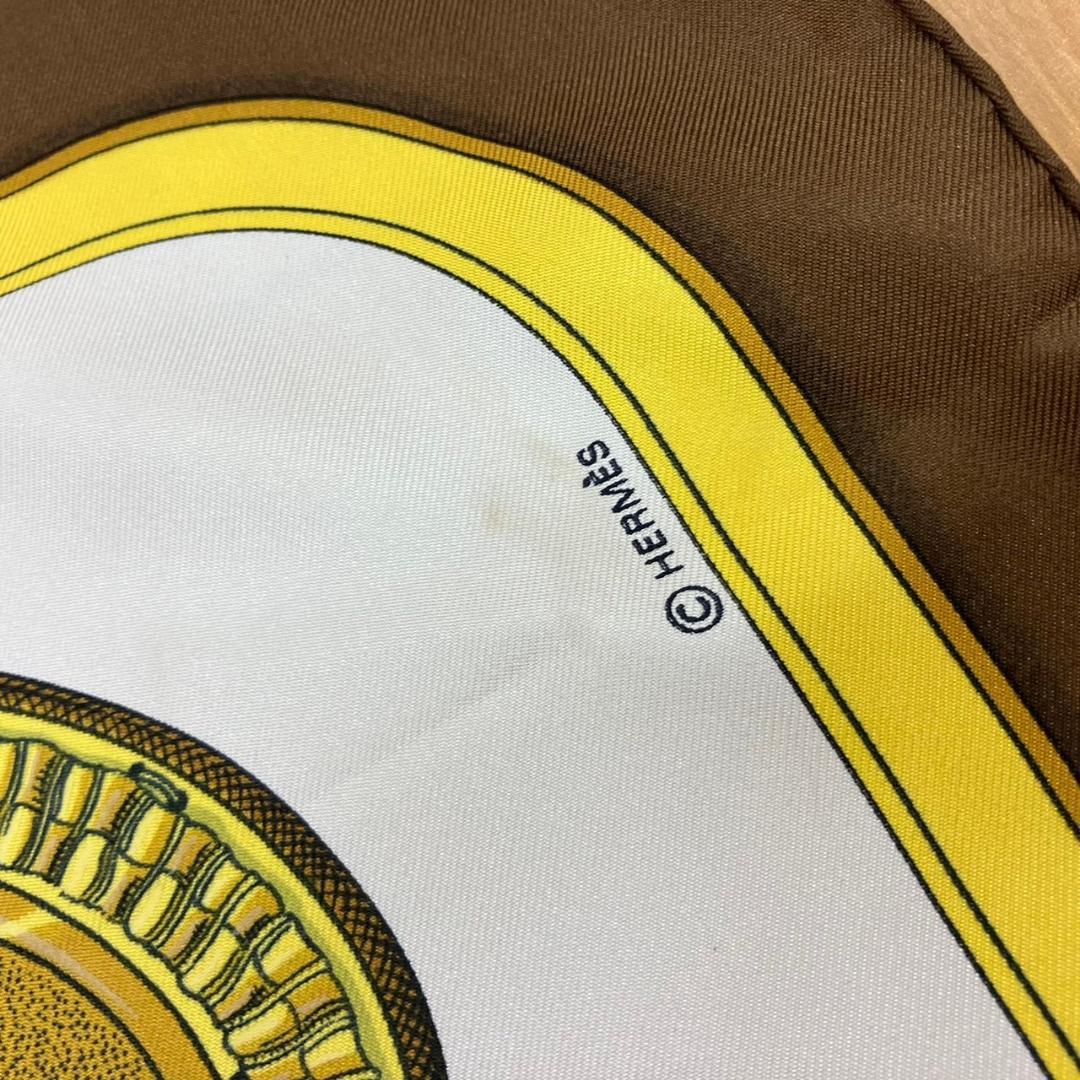 エルメス　カレ90　盛装の馬