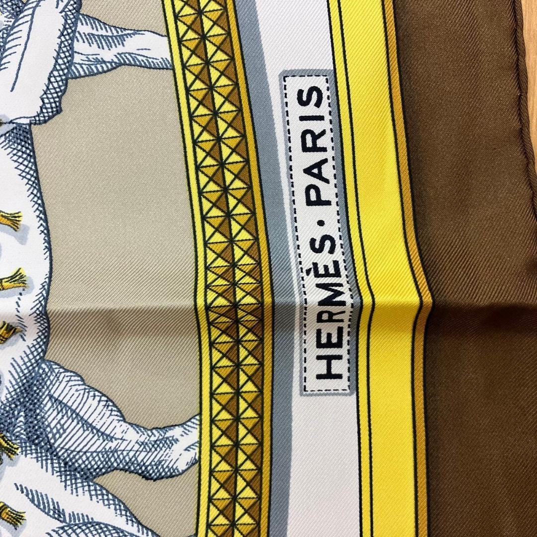 エルメス　カレ90　盛装の馬