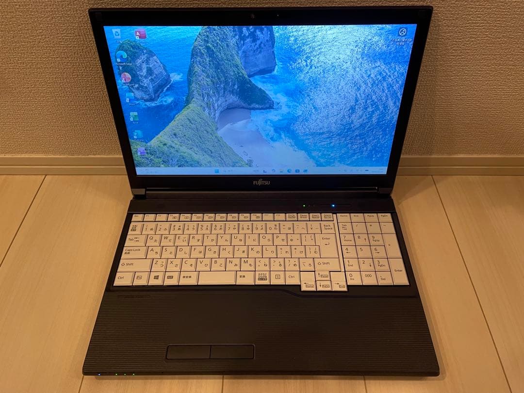 富士通 A5510/E i5 10世代 DVDドライブ 256GB Office