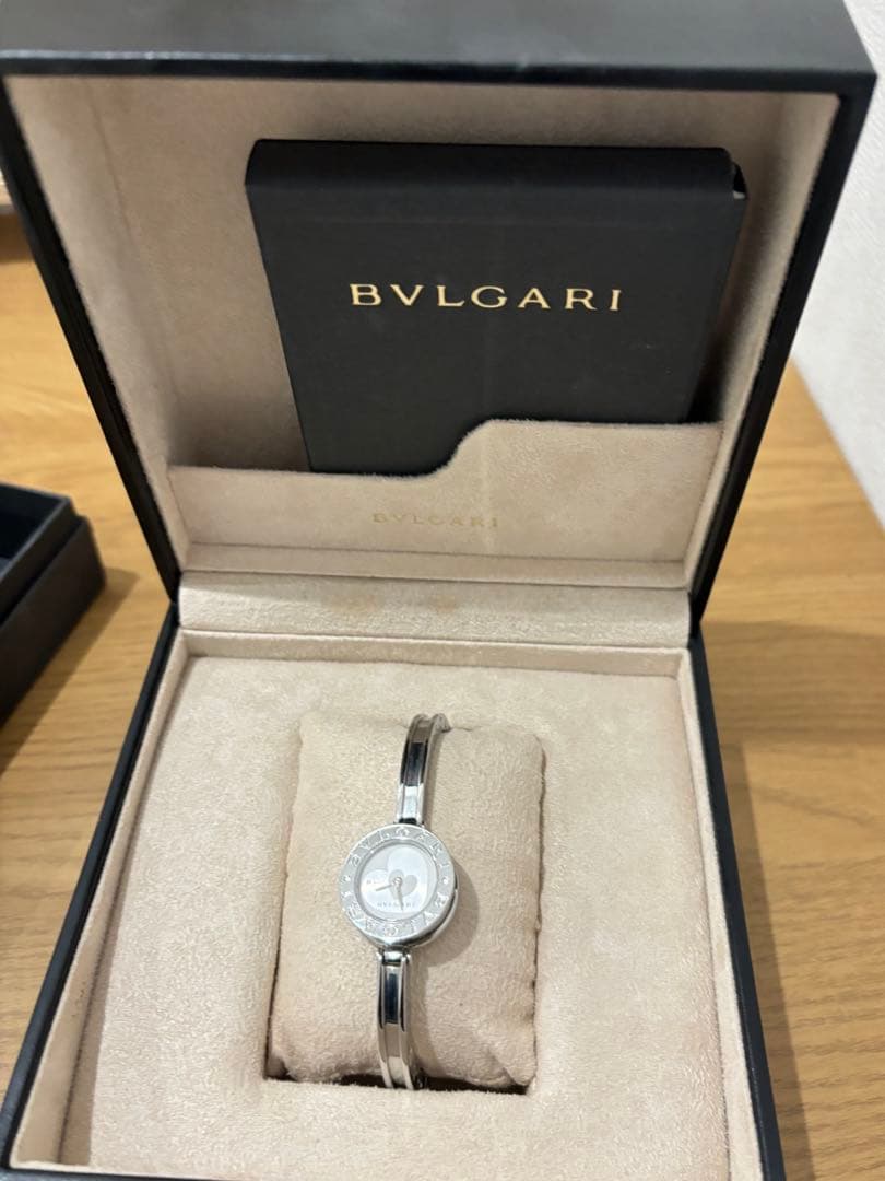 ブルガリ　　ビーゼロワン　限定