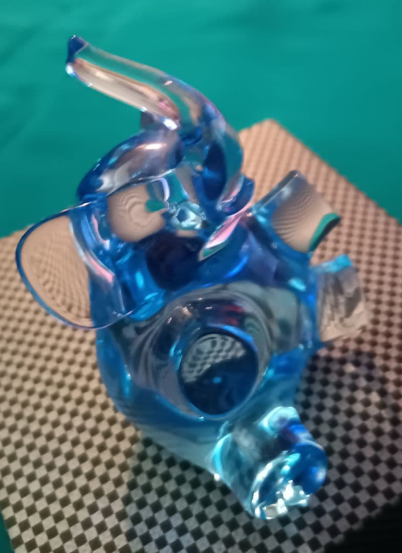 バカラ　BACCARAT　動物シリーズ　ブルーのゾウの置物