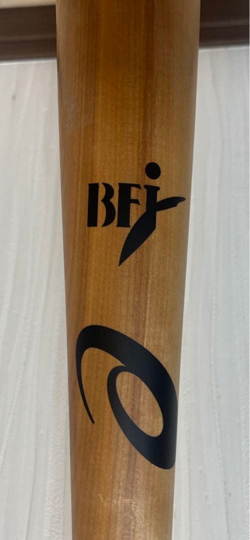 美品　硬式用木製バット　アシックス