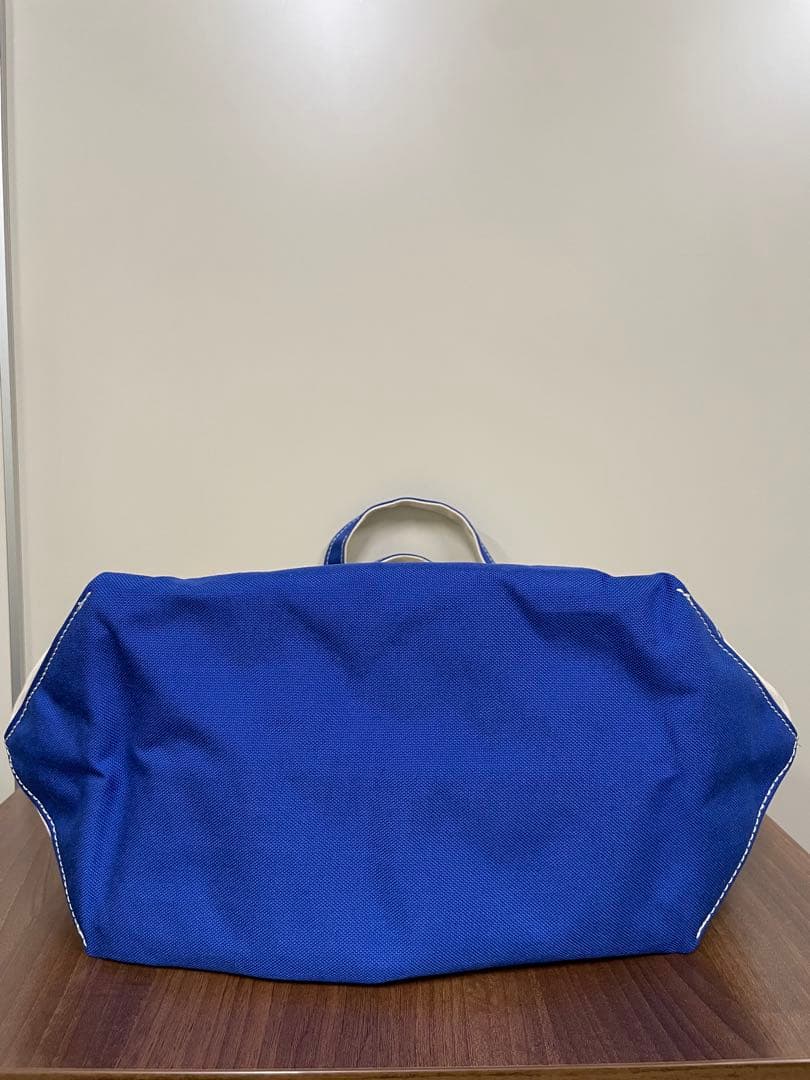 BLUE LUG TOTE BAG (White X Blue）