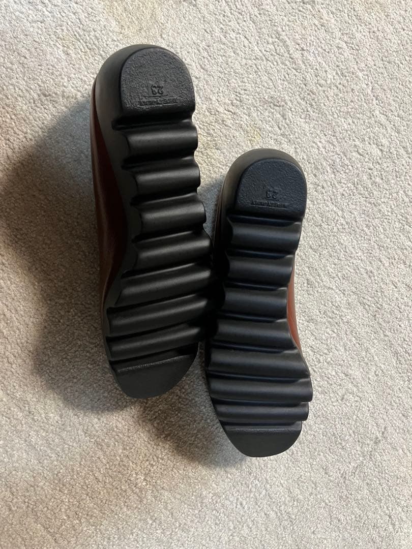 ヒルズアベニュー　クインシー　23センチ