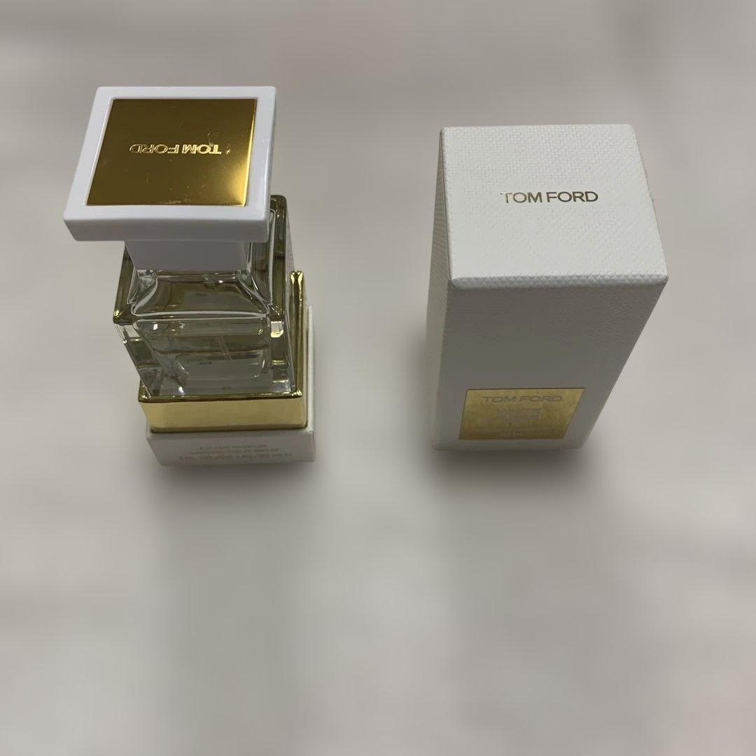 ✨TOM FORD WHITE SUEDE オードパルファム 30ml✨