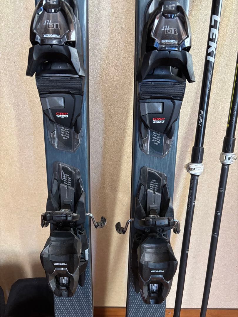 スキー板とブーツ、ストックセット ノルディカ　ブリザード　リアエントリー24、5