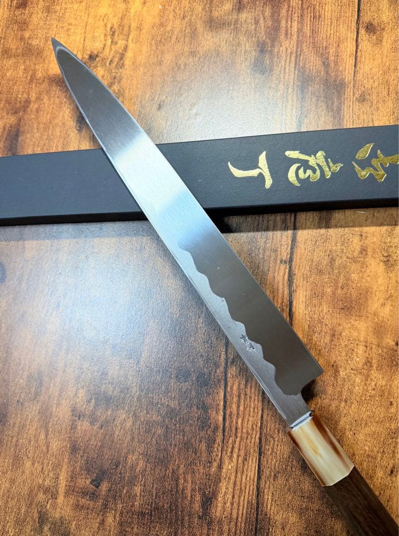 森本光一作　左用　刺身 柳刃　青鋼 紋鍛錬 尺　紫檀白水牛八角柄