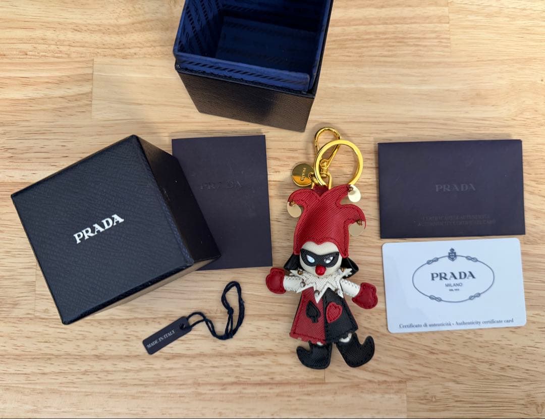 PRADA プラダ　ピエロ　キーリング　ジャグラーキーホルダー