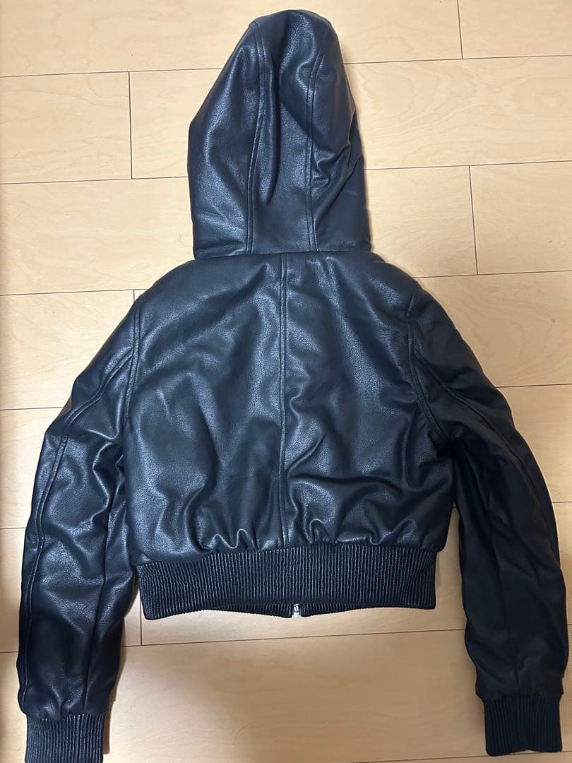 【GYDA】 ジェイダ フーディーフェイクレザーボアコート