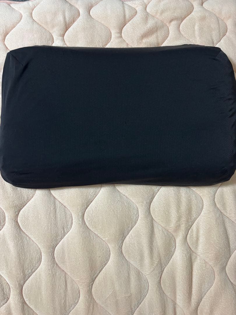 ヒツジのいらない枕　新・ハイブリッド3層構造　「未使用カバー付き」