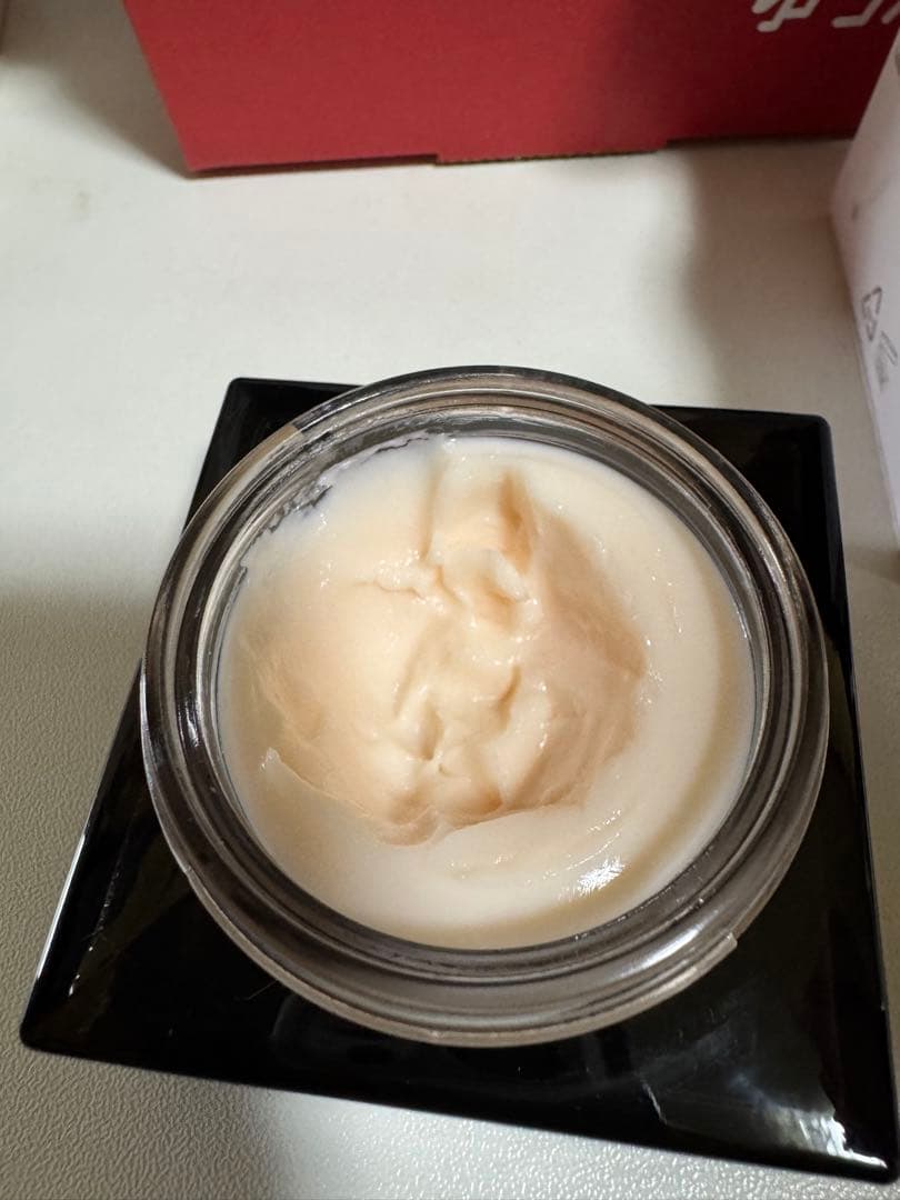 shu uemura unlimited ファンデ2種、モチバーム、ブラシセット